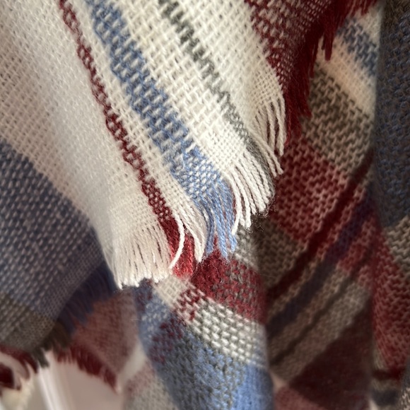 Ln Womens blanket scarf/shawl - Picture 3 of 3